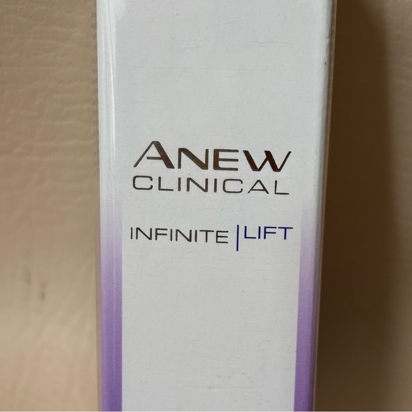 Avon Anew Clinical Infinite Lift Targeted Contouring
Serum 1 oz SEALED!! - Picture 2 of 4